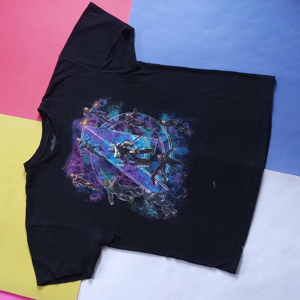 Modern Marvel Avengers Graphic Superhero Shirt - Picture 3 of 6